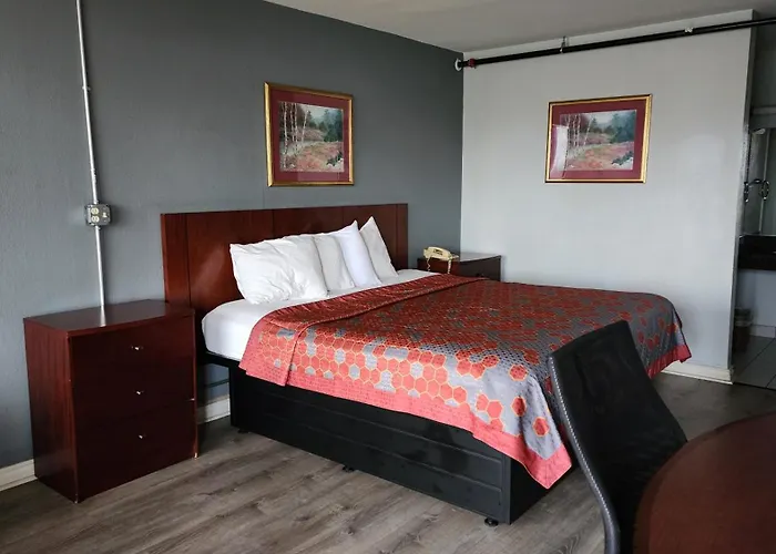 Starway Motel 2*