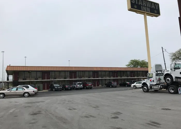 Starway Motel 2*
